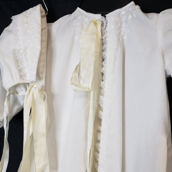 Beautiful Vintage White Lace Baby Christening Gown 3pc Set with Cap Newborn - Picture 5 of 11